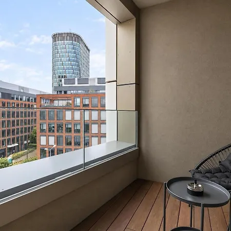 Zaha Hadid'S Sky Park Apartment With Balcony & Garage Parking Apartment *